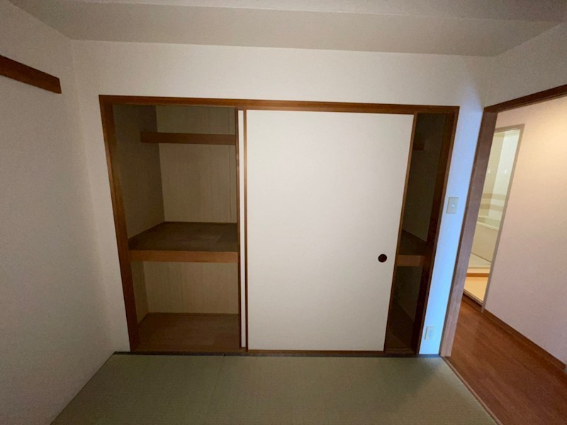 ソシエ弐番館 収納