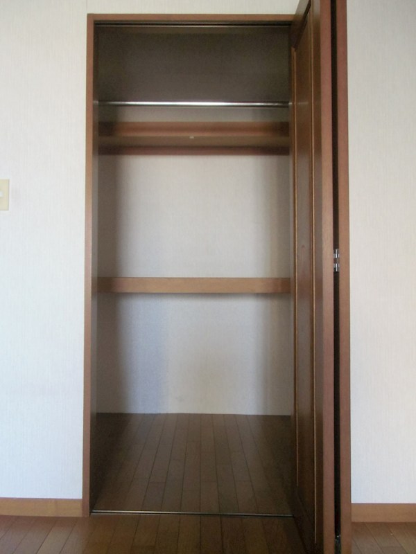 ソシエ弐番館 収納