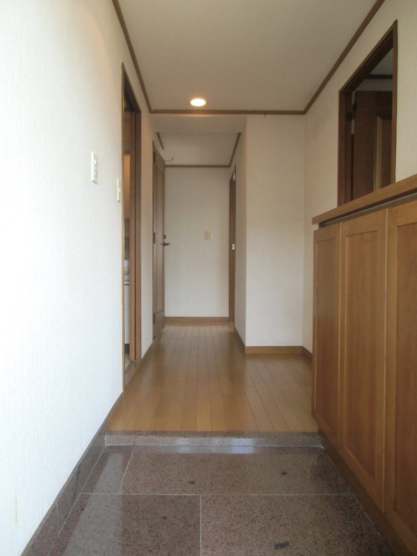 ソシエ弐番館 玄関