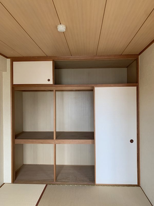 ソシエ弐番館 収納