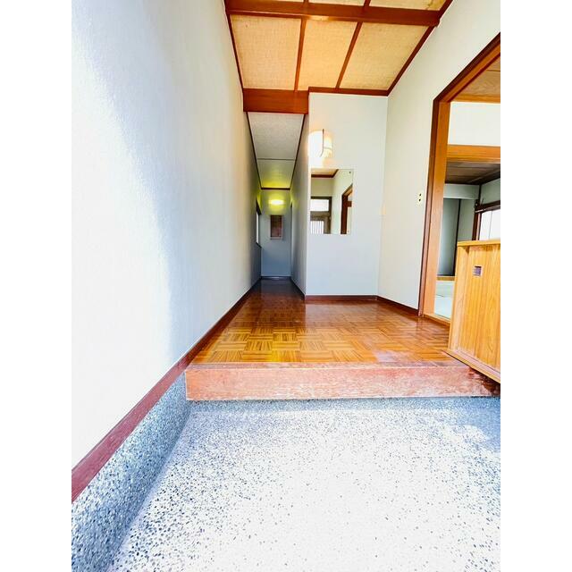 厚木市三田南一丁目戸建て 玄関