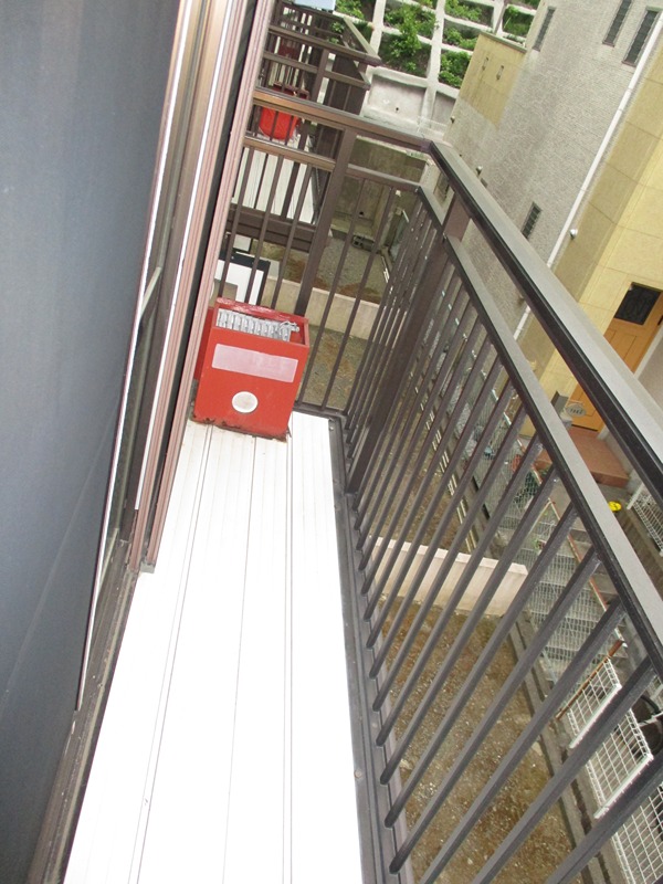 横浜市栄区笠間アパート ベランダ
