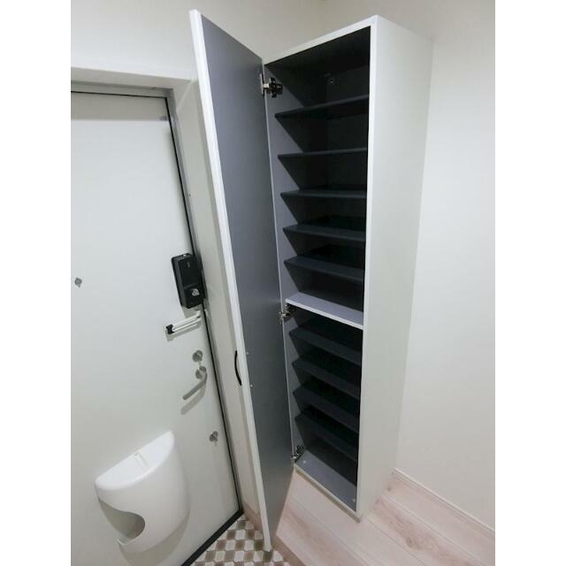 ハーミットクラブハウスＧＷ戸塚町 玄関