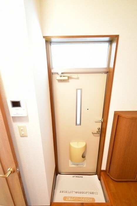 清水ハイム　E 玄関