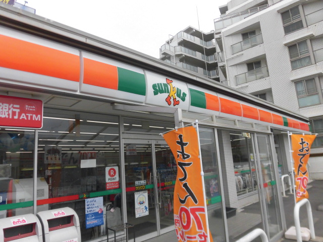 エガロス・エリシャン コンビニ
