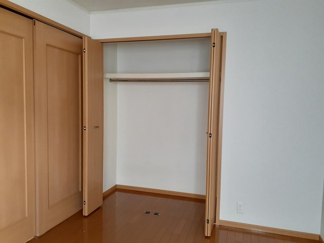レジデンス依知 収納