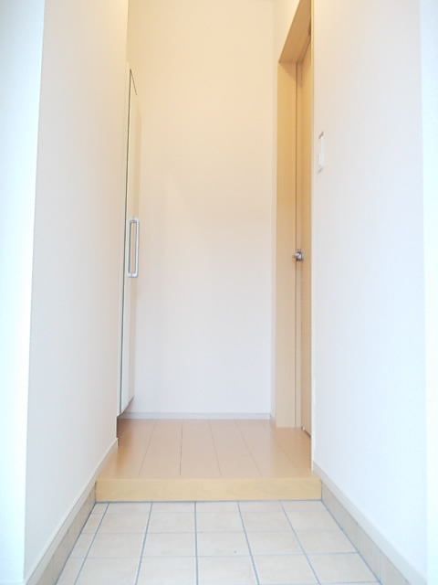 オリビエールＢ 玄関