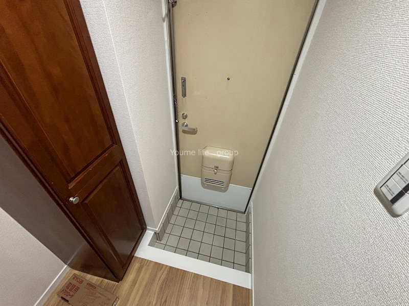 フジパレス湘南平塚六番館 玄関