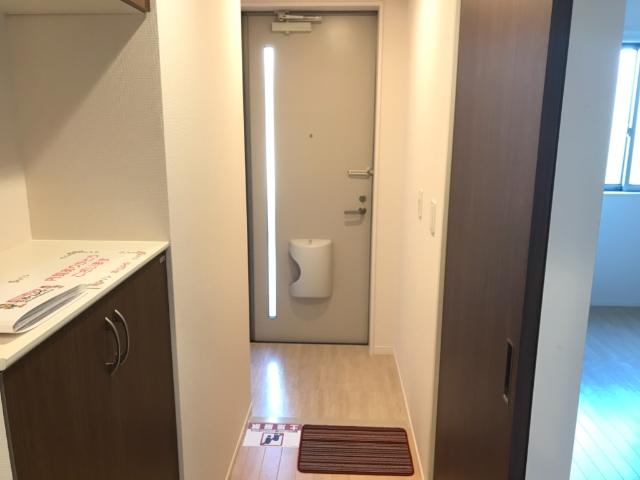 アンジュエールＢ 玄関