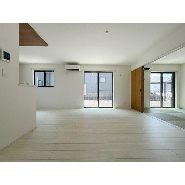 Ｓｕｍａｉ－ｔｏ平塚市岡崎０５ リビング