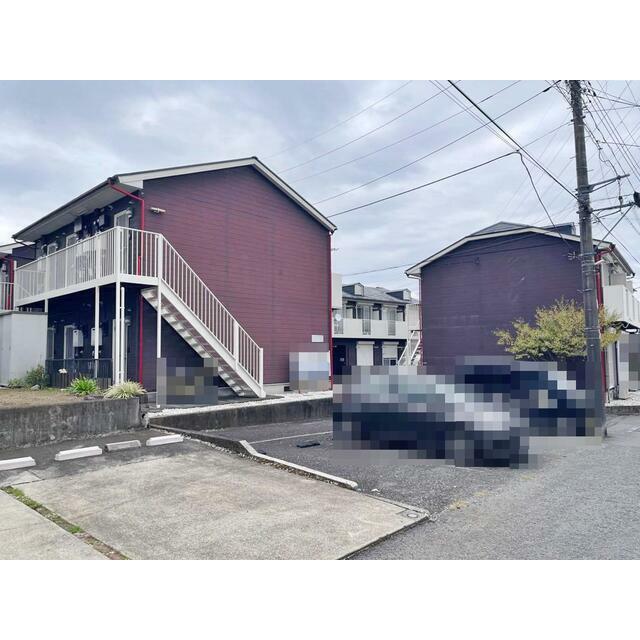 弥生町アパート B棟 駐車場