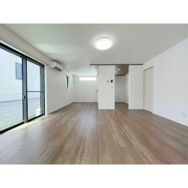 Ｓｕｍａｉ－ｔｏ平塚市岡崎０３ リビング