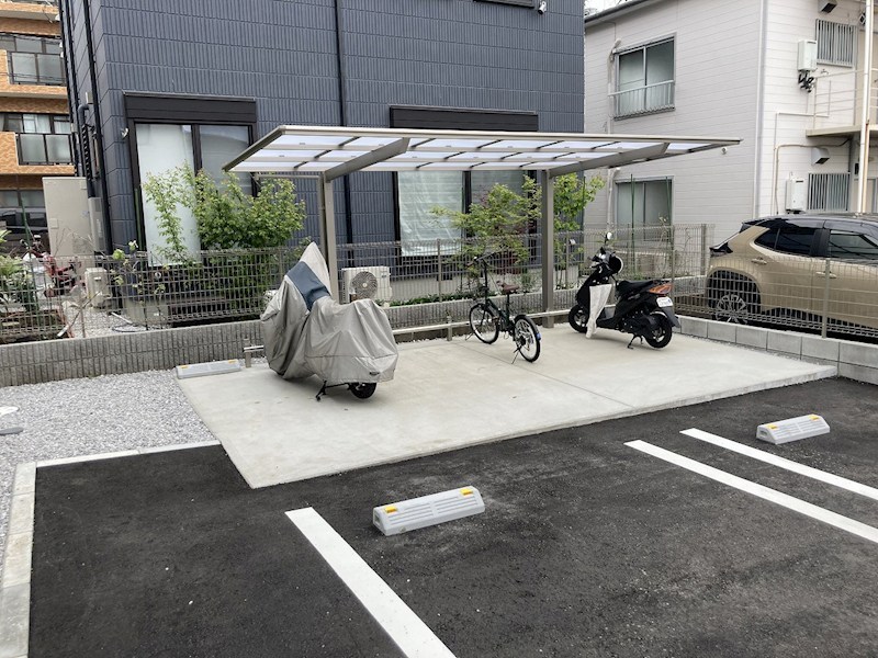 アンソレイユ　メゾン 駐車場