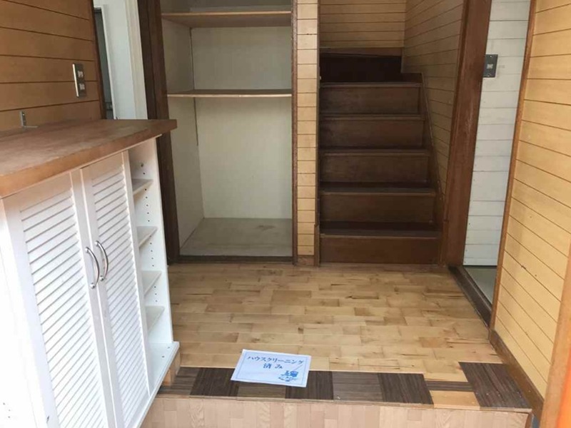 纏テラスハウス    玄関