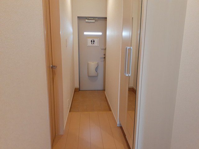 ルピナス 玄関
