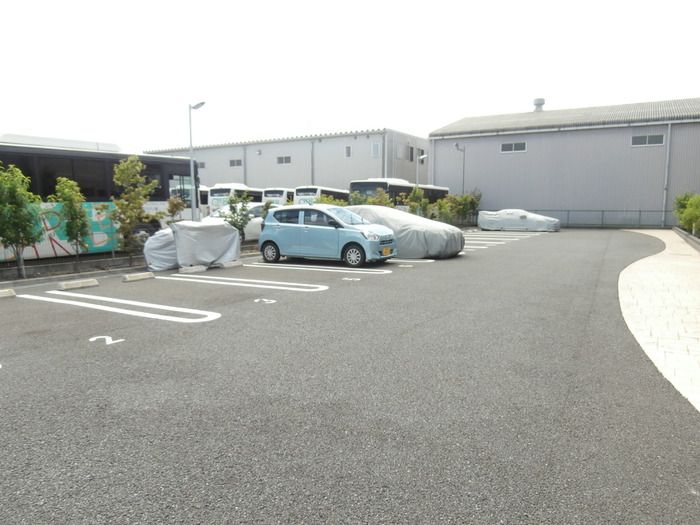 カサブランカ 駐車場