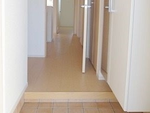 セイバリーシーズンＢ 玄関