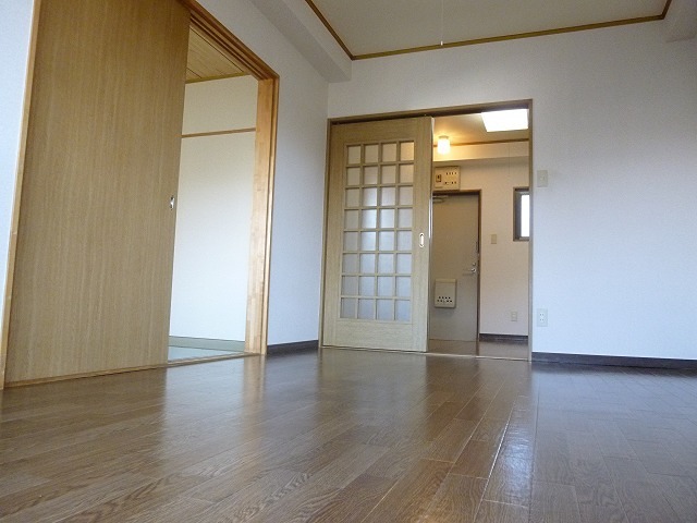エステカーサ藤沢本町 リビング