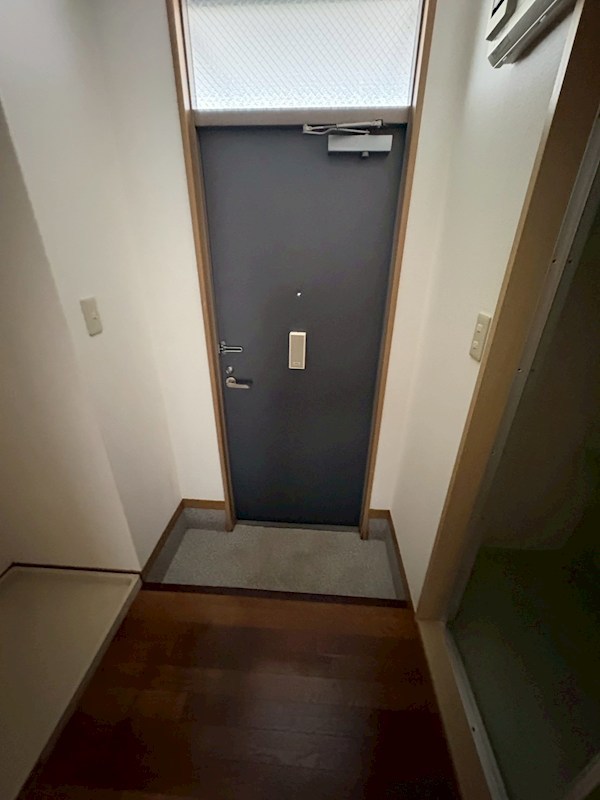 モトヤシキ西 玄関