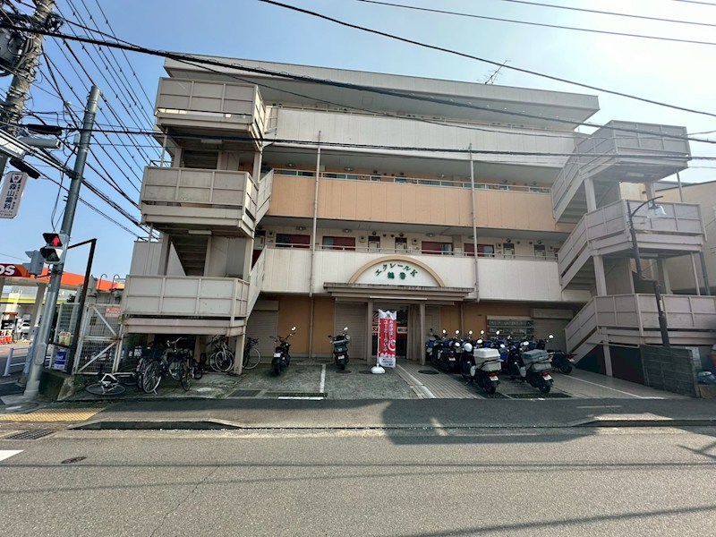 エクレールK鶴巻  302号室 外観