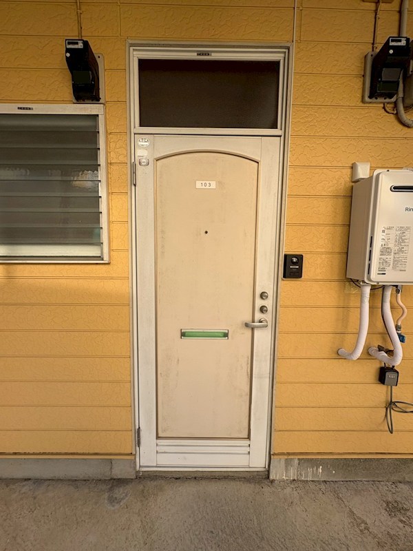 シャンティB 玄関