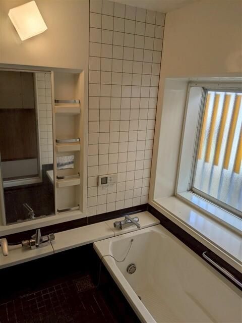 平戸町店舗併用住宅 風呂画像