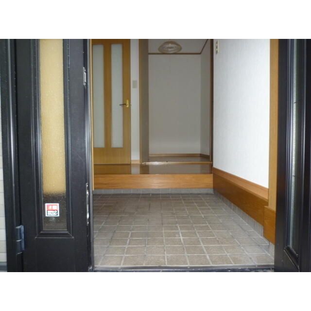 弥生台キャッスル 玄関