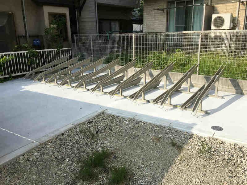 リブリ・花水木エスポワール 駐車場