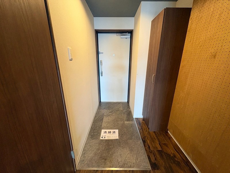 カレッジヒルズD   玄関