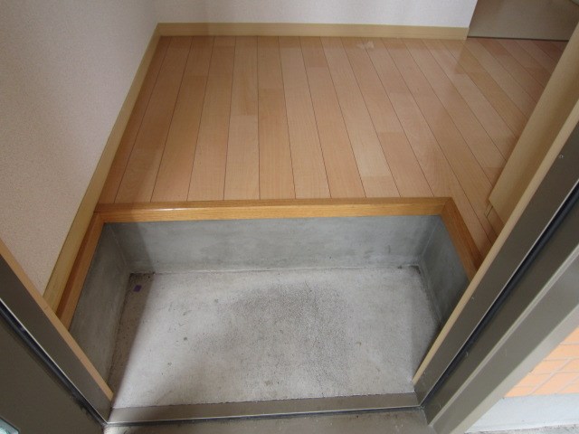 アベーテ栢山  玄関