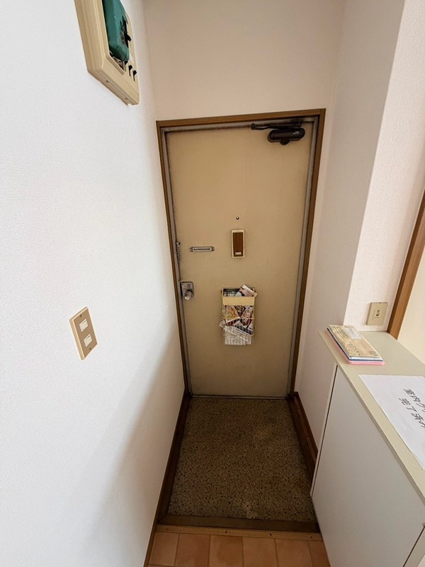 ハイツシャインB 玄関