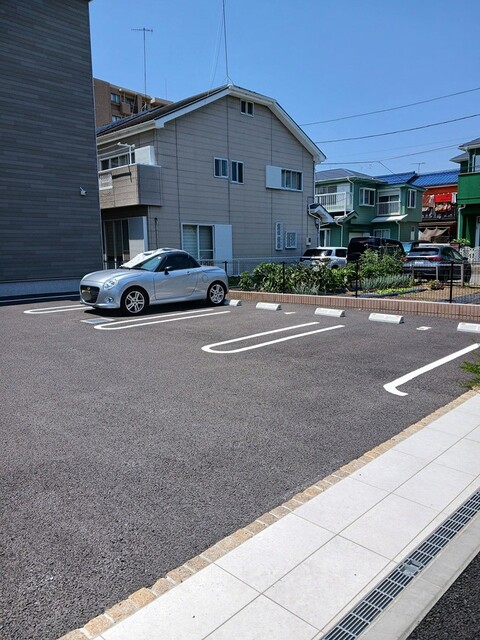 ヴァイオレット 駐車場