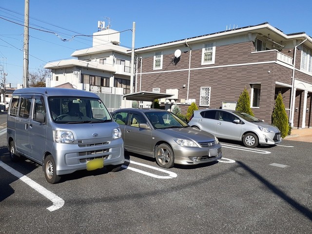 ヴィラ・プレステージ 駐車場