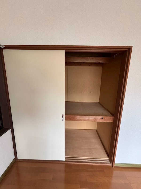 キャッスル石田 収納