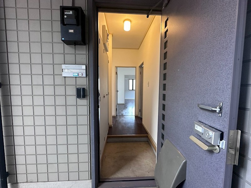 パークヒルズＢ 玄関