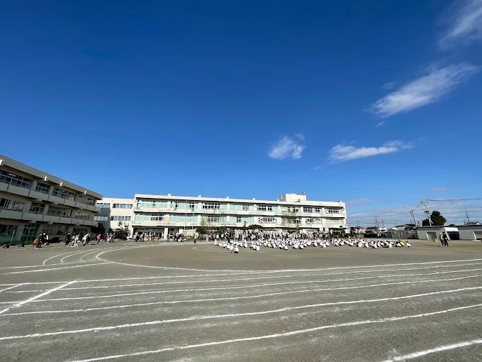 Ｓｏｕｔｈ　Ｂｒｅｅｚｅ　Ｂ 小学校