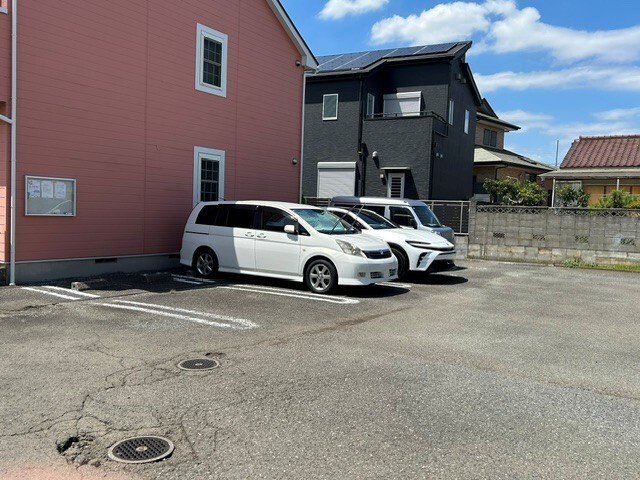 エクレール平塚Ⅲ 駐車場