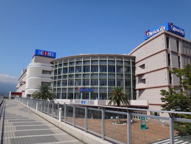 エクレール西湘 ショッピング施設