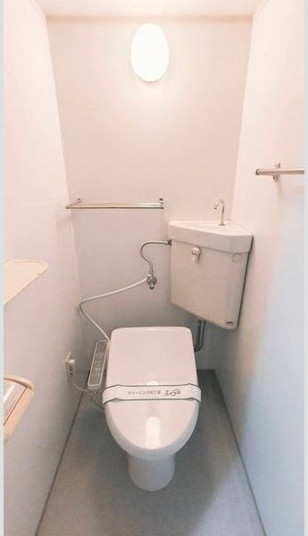 神奈川県厚木市中町２丁目 トイレ