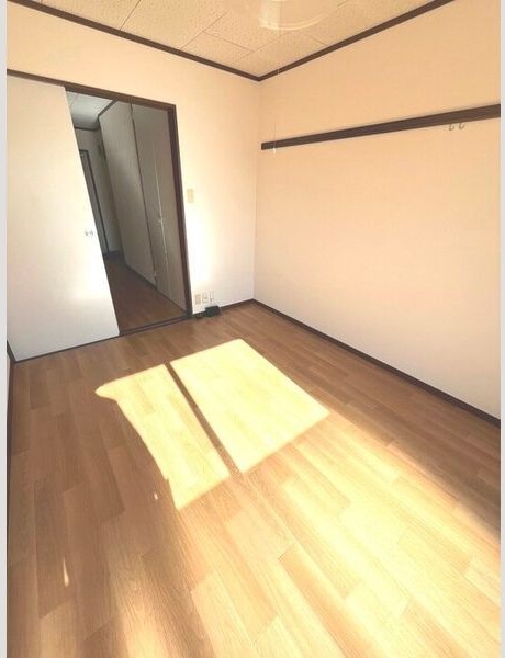 神奈川県厚木市戸室３丁目 リビング