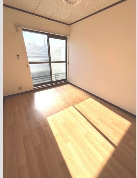 神奈川県厚木市戸室３丁目 リビング