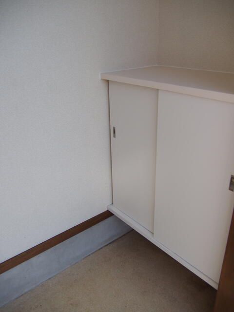 リバーハイツ井上 玄関