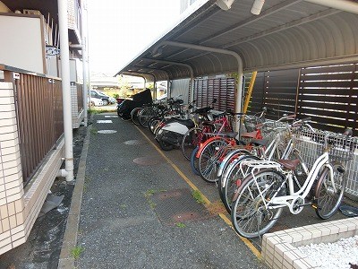 神奈川県伊勢原市伊勢原４丁目 駐車場