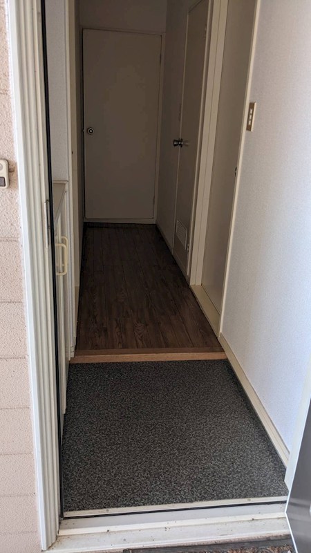 コーポ鍵和田B 玄関