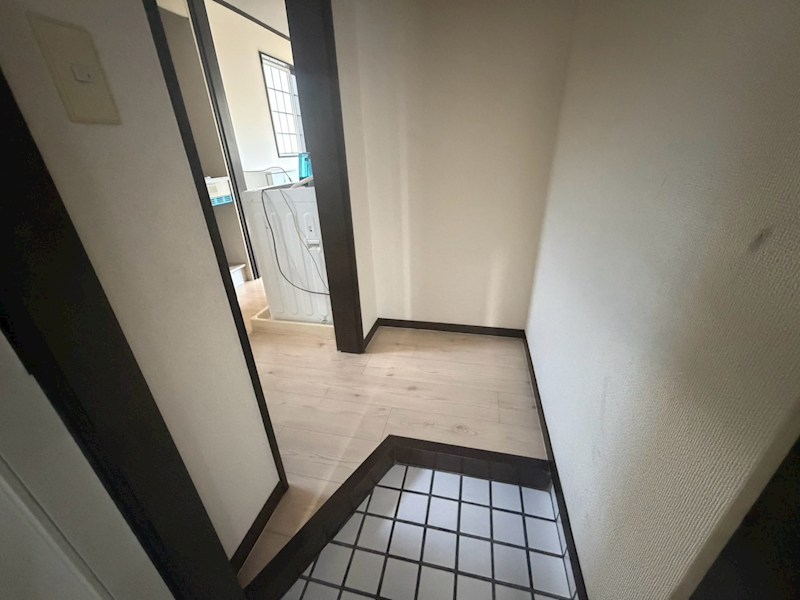 プライム鶴巻 玄関