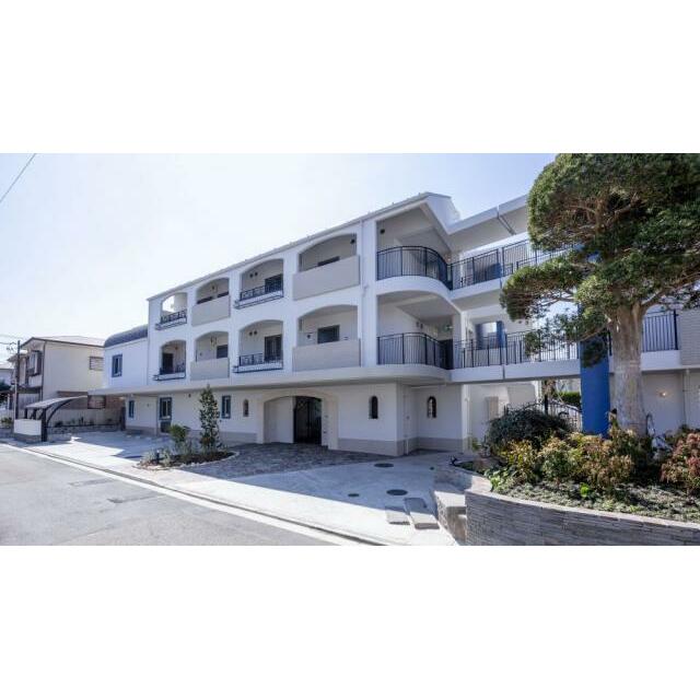 Ｃｒｅｓｔ　Ｇａｒｄｅｎ　Ｎ 303号室 外観