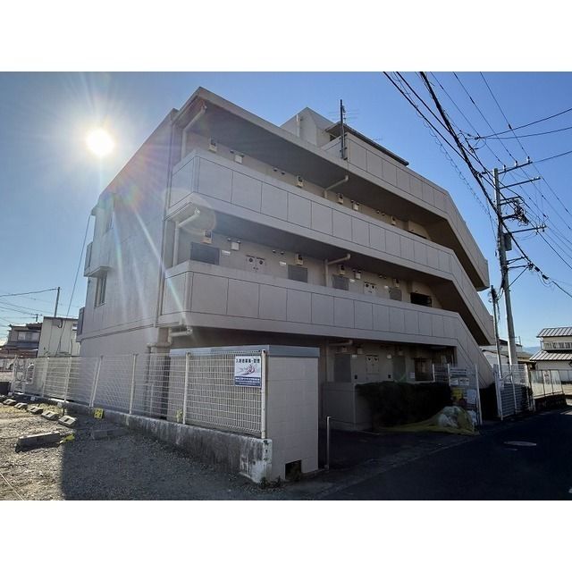 ロイヤルマンション松田 206号室 外観