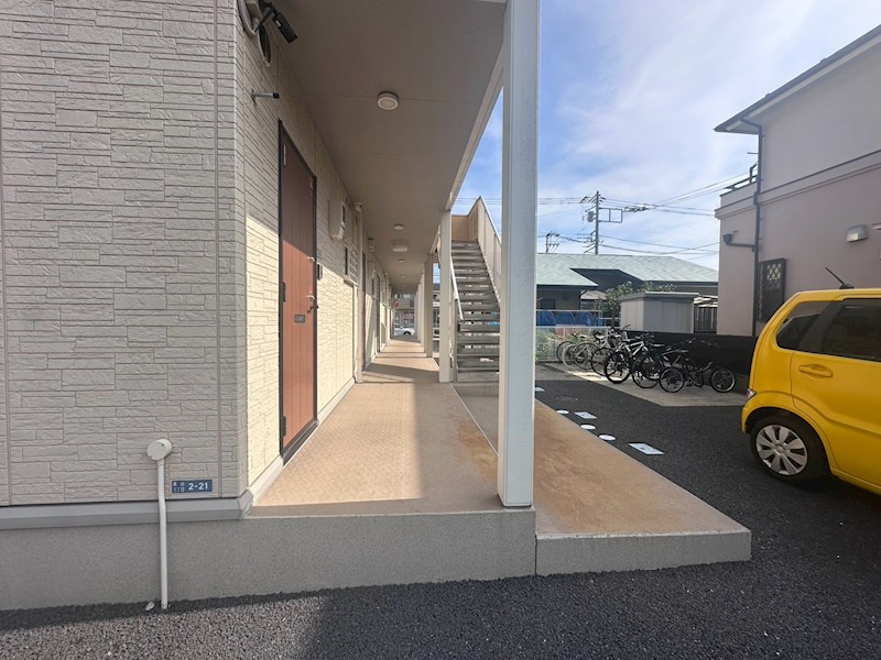 ロイヤルヒルズR エントランス