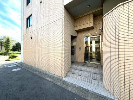 神奈川県平塚市榎木町 エントランス