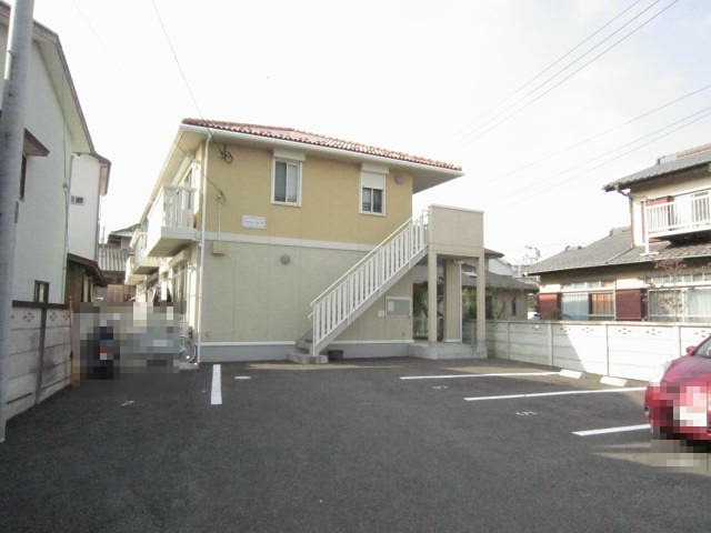 リヴェール文 駐車場